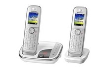 Panasonic KX-TGJ322GW - Schnurlostelefon - Anrufbeantworter mit Rufnummernanzeige - DECT - weiß + zusätzliches Handset
