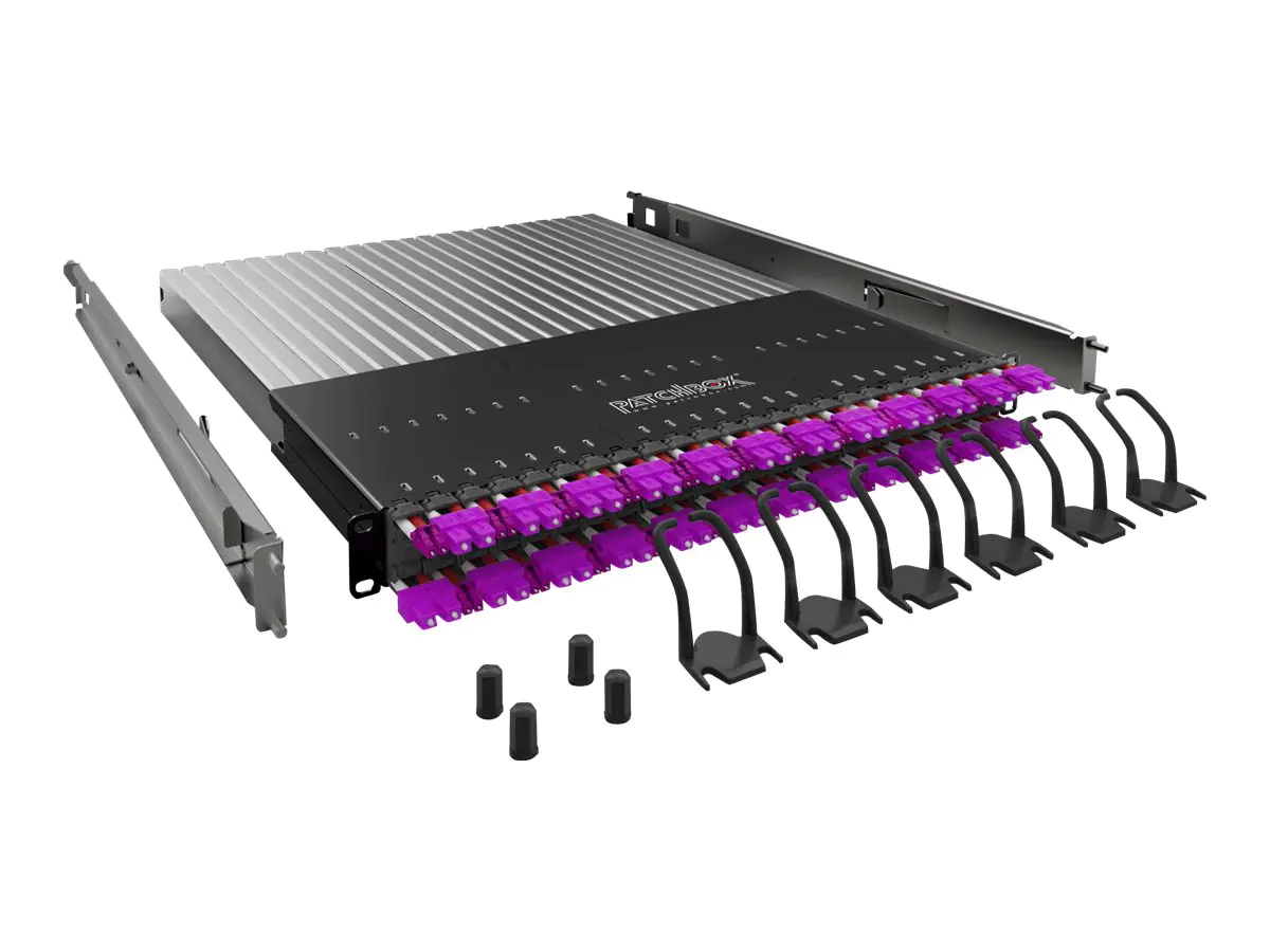 PATCHBOX PLUS+ SYSTEM OM4 - Glasfaser-Kabelmanagementsystem mit selbst einziehenden Patchkabeln - 1.7 m - RAL 9005 - 1U - 48.3 cm (19") P60MMAOM41224E