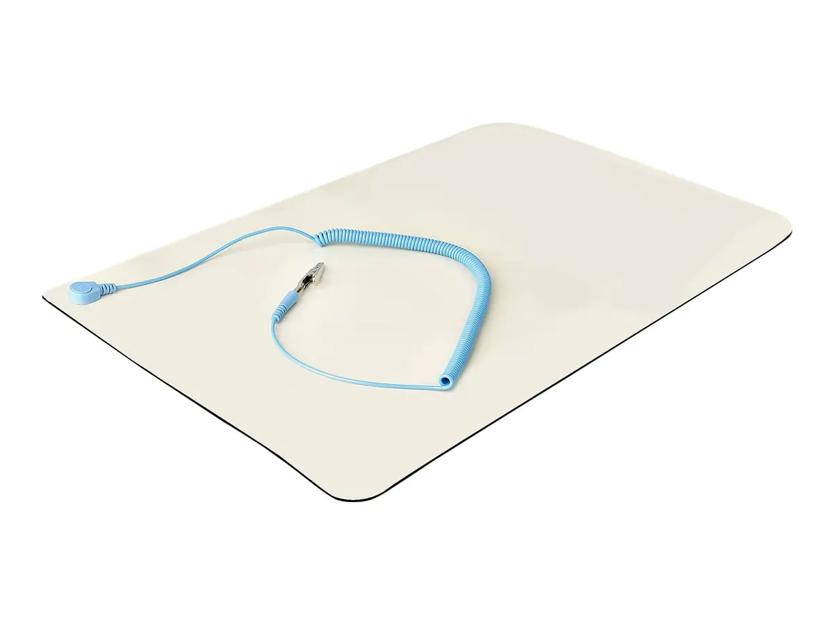 StarTech 11x18in Anti Static Mat, ESD Mat for Electronics Repair, Anti Static Desk Mat w/Detachable Grounding Wire, ANSI/ESD S 4.1 Compliant, Flexible Thermoplastic Work Mat/Pad - Suitable for Tables (SM-ANTI-STATIC-MAT) - Fußmatte (antistatisch) - abnehm
