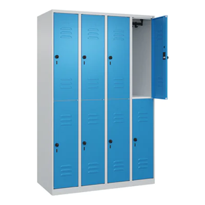 C+P Kleiderspind Classic PLUS 1.200 x 1.850 x 500 mm (B x H x T) 4 Abteile Stahl Farbe der Front: lichtblau Farbe des Korpus: lichtgrau