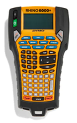 Dymo Rhino 6000+ Industrielles Etikettiergerät im stabilen Hartschalenkoffer | Tragbares Beschriftungsgerät für Industrie und Handwerk mit PC-Anbindung, ABC, Thermodirekt, Kabelgebunden, Gelb 2122966