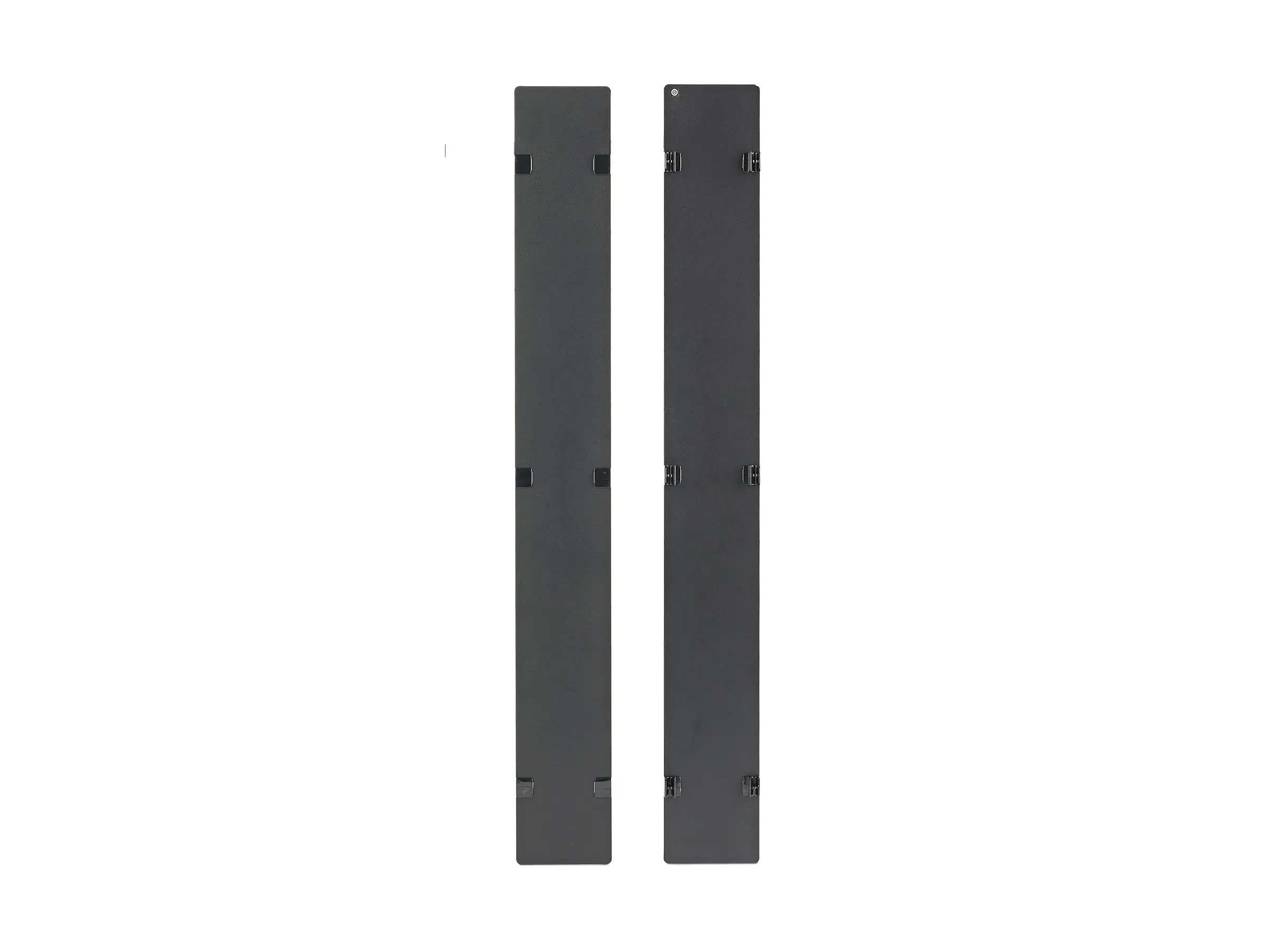APC - Rack-Kabelführungskonsolen-Abdeckung - Schwarz - 42HE (Packung mit 2) - für P/N: SMX1000C, SMX750C, SMX750CNC, SRT1000RMXLI, SRT1000RMXLI-NC, SRT5KRMXLW-TW