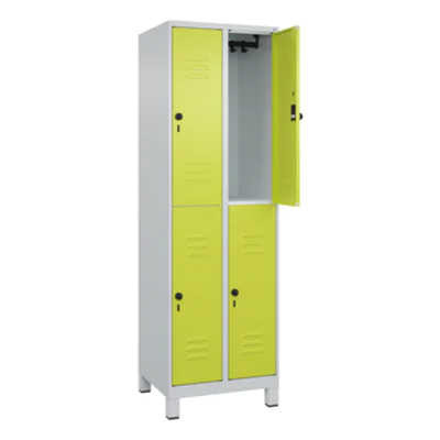 C+P Kleiderspind Classic PLUS 600 x 1.950 x 500 mm (B x H x T) 2 Abteile Stahl Farbe der Front: clowngrün Farbe des Korpus: lichtgrau